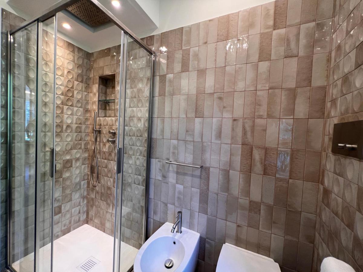 Val Di Sole 19-Iii Piano- Vista Mare- Vista Collina-Wifi 100Mg-Aria Condizionata In Tutte Le Stanze -L'Appartamento E' Stato Completamente Rinnovato Nel 2023 拉帕洛 外观 照片